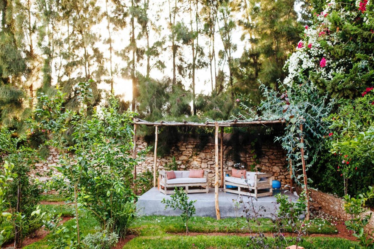 La Maison Des Ailleurs As-Sawíra Exteriér fotografie