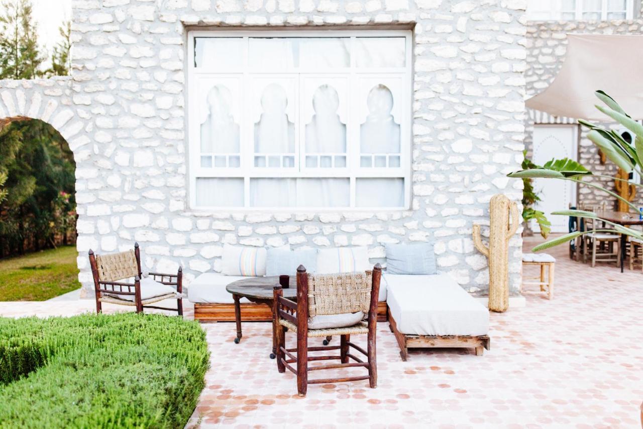 La Maison Des Ailleurs As-Sawíra Exteriér fotografie