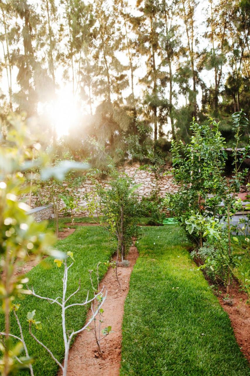 La Maison Des Ailleurs As-Sawíra Exteriér fotografie